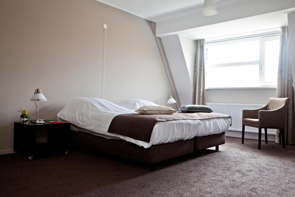 Hotel En Restaurant De Stripe Wijnjewoude Room photo